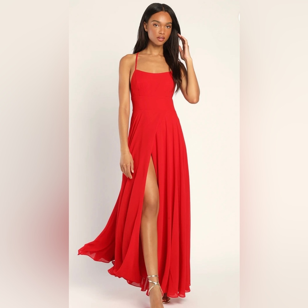 Dreamy red backless maxi dress- Lulus NWT. Size S